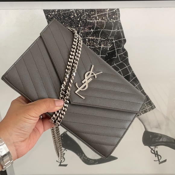 ❌SOLD❌YSL Large Grain de Poudre Wallet on Chain - Picture 3 of 12